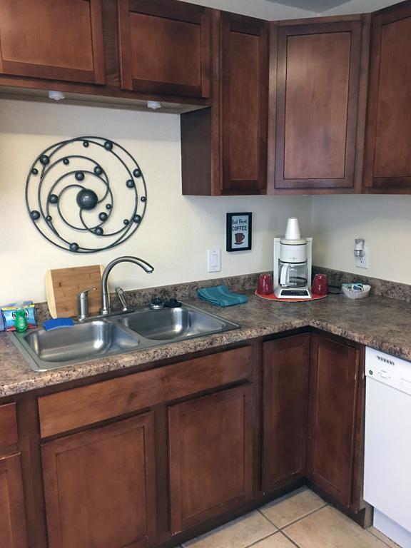 Anchorage Uptown Suites Kültér fotó