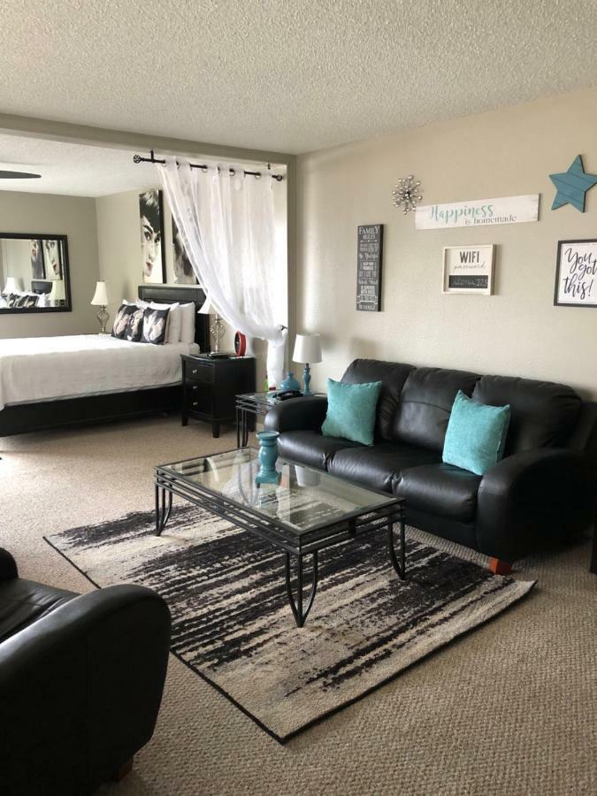 Anchorage Uptown Suites Kültér fotó